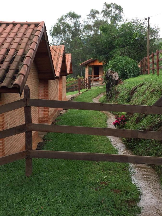 Chales Pedacim Du Ceu Bueno Brandão Exterior foto